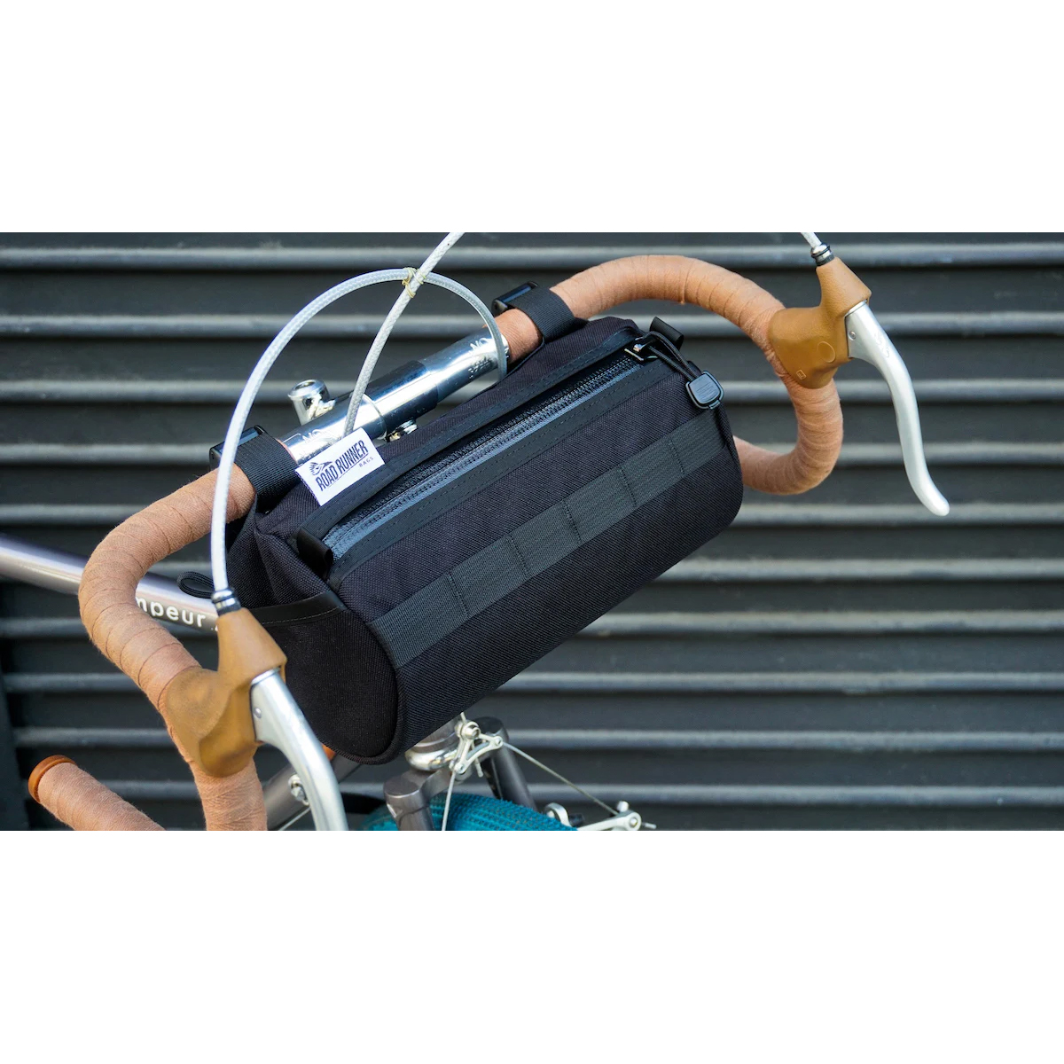 Road Runner Bags California Burrito Handlebar Bag, 3.3L, Black
