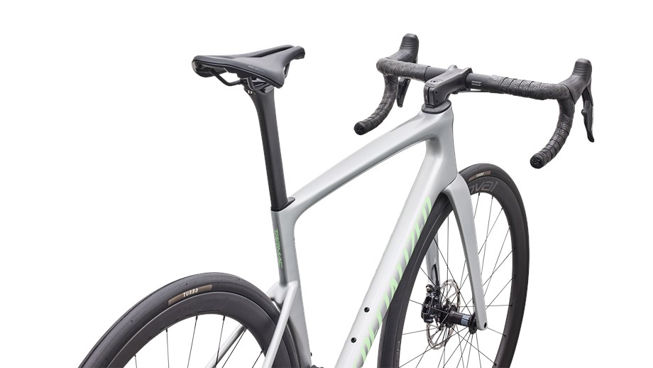 2027 Specialized Tarmac SL9 Expert Gloss Silver Dust / Powder Lime - 44